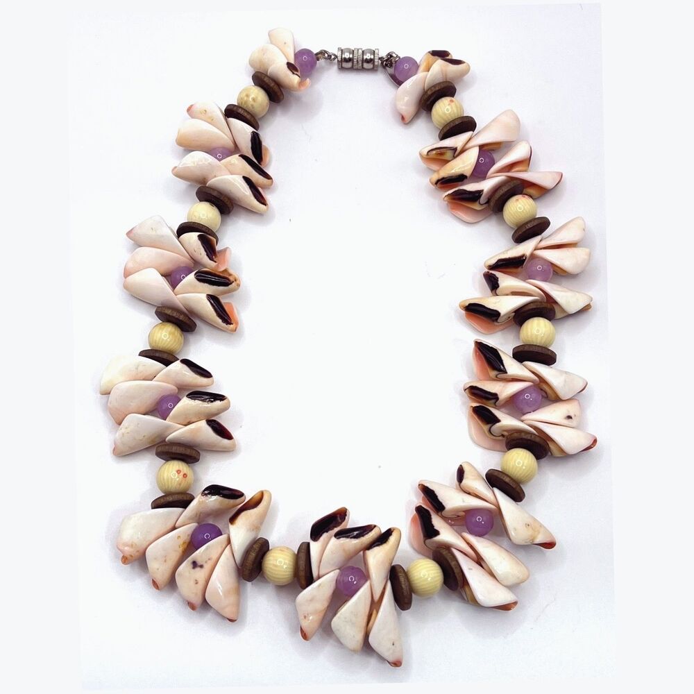 Vintage Les Bernard Chunky Sea Shell Necklace Beaded Coastal Beach Cruise Unique